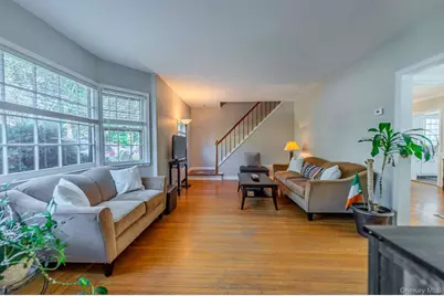 20 Hillside Avenue, Huntington, NY 11743 - Photo 7