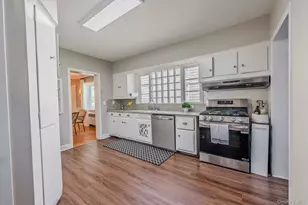 20 Hillside Ave, Huntington, NY 11743 - Photo 15