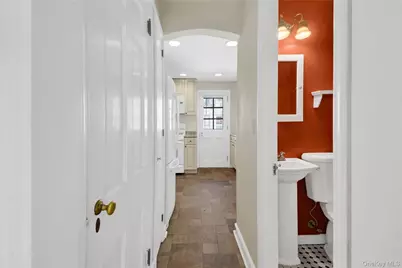 19 Aka 29 The Crossway, Yonkers, NY 10701 - Photo 11