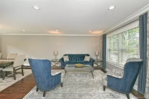 56 Otsego Ave, Dix Hills, NY 11746 - Photo 19