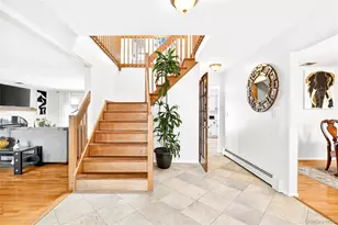 8 Lynch Ct, Garnerville, NY 10923 - Photo 3