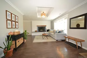 174 Gainsborough Rd, Holbrook, NY 11741 - Photo 9