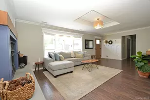 174 Gainsborough Rd, Holbrook, NY 11741 - Photo 11