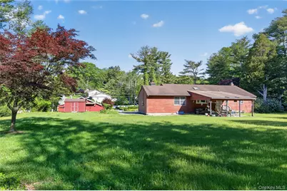 660 Washington Avenue, Plainview, NY 11803 - Photo 3