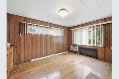 75 Stratford Avenue, Garden City, NY 11530 - Photo 13