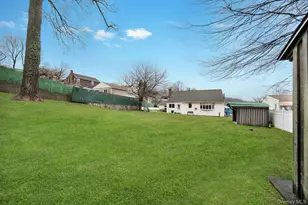 9 Valley View Dr, Yonkers, NY 10710 - Photo 9