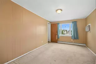 16 Sycamore Ln, Levittown, NY 11756 - Photo 13