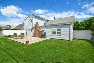 16 Sycamore Ln, Levittown, NY 11756 - Photo 23