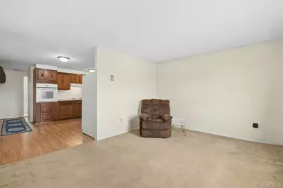 16 Sycamore Lane, Levittown, NY 11756 - Photo 15