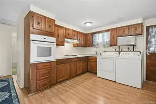 16 Sycamore Ln, Levittown, NY 11756 - Photo 17