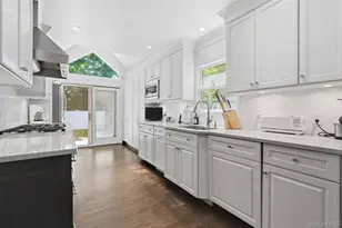2595 Yorktown St, Oceanside, NY 11572 - Photo 13