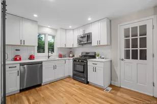 1 Harmon Dr, Larchmont, NY 10538 - Photo 17