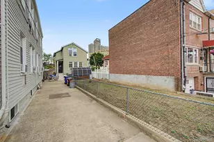 1608 Merry Ave, Bronx, NY 10461 - Photo 3
