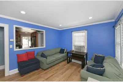2478 S Saint Marks Avenue, Bellmore, NY 11710 - Photo 7