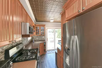 2478 S Saint Marks Avenue, Bellmore, NY 11710 - Photo 13