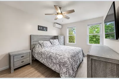 2059 33rd Street, Astoria, NY 11105 - Photo 15