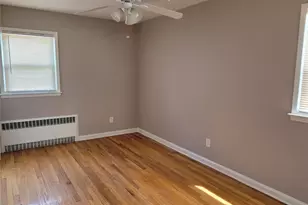 20 Edmund St, Lynbrook, NY 11563 - Photo 9