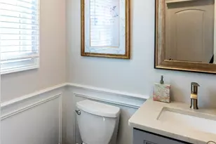 19 Pershing Ave, Babylon, NY 11702 - Photo 15