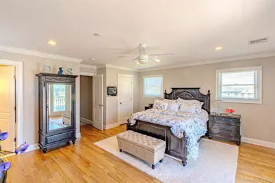 19 Pershing Avenue, Babylon, NY 11702 - Photo 23