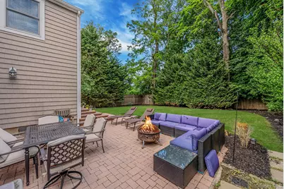 10 Radcliff Boulevard, Glen Head, NY 11545 - Photo 7