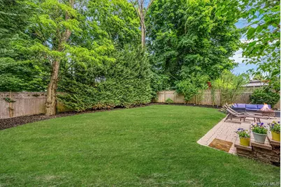 10 Radcliff Boulevard, Glen Head, NY 11545 - Photo 5