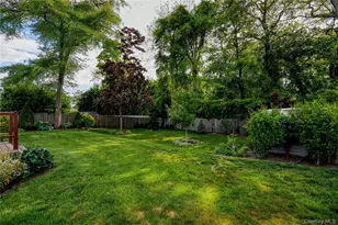 714 Tanglewood Rd, West Islip, NY 11795 - Photo 29