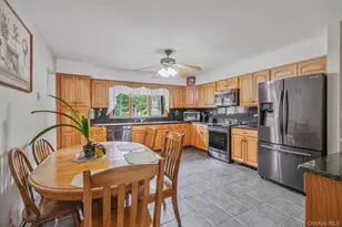 202 Waverly Ave, Medford, NY 11763 - Photo 13