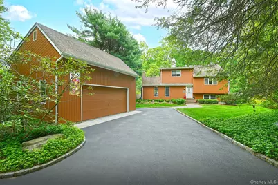 21 Craig Drive, South Huntington, NY 11746 - Photo 3