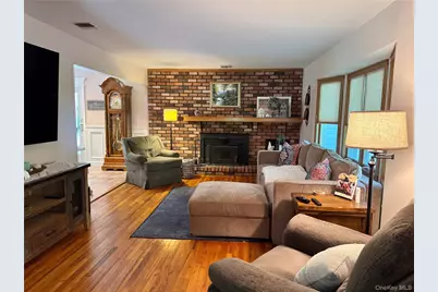 8 Donnatella Lane, Nesconset, NY 11767 - Photo 3