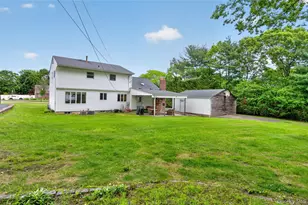 57 Pine Hill Ln, Dix Hills, NY 11746 - Photo 31