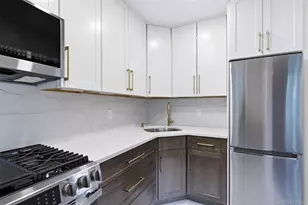 16 Edwards St, Roslyn Heights, NY 11577 - Photo 7