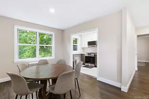 16 Edwards St, Roslyn Heights, NY 11577 - Photo 3