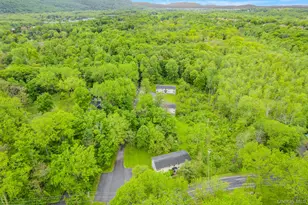 48 Donlo Dr, Fishkill, NY 12524 - Photo 3