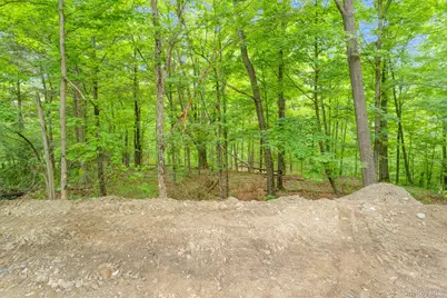 4-8 Donlo Drive, Fishkill, NY 12524 - Photo 17