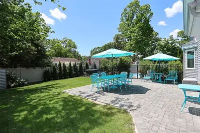 4 Quincy Lane, Smithtown, NY 11787 - Photo 29