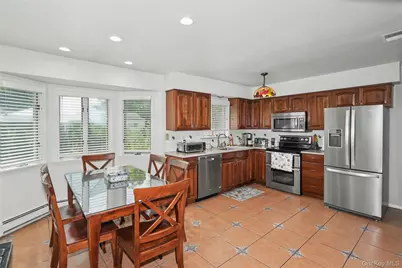 4 Quincy Lane, Smithtown, NY 11787 - Photo 11