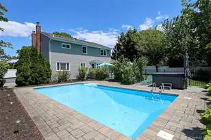 4 Quincy Ln, Smithtown, NY 11787 - Photo 35