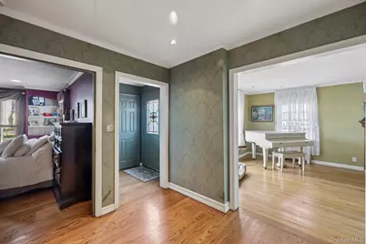 1304 Harbor Road, Hewlett, NY 11557 - Photo 3