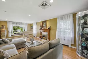 1304 Harbor Rd, Hewlett, NY 11557 - Photo 5