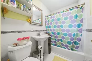 4425 Richardson Ave, Bronx, NY 10470 - Photo 15