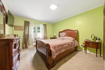 4425 Richardson Avenue, Bronx, NY 10470 - Photo 9