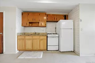 4425 Richardson Ave, Bronx, NY 10470 - Photo 19