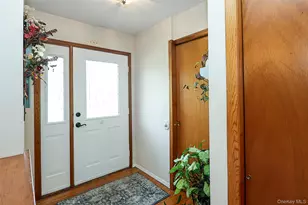 1372 Pine Dr, Bay Shore, NY 11706 - Photo 3