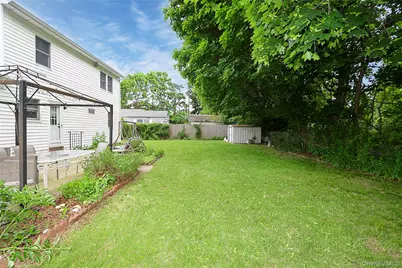 1372 Pine Drive, Bay Shore, NY 11706 - Photo 35