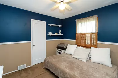 1372 Pine Drive, Bay Shore, NY 11706 - Photo 21