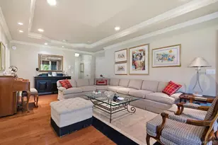 318 Roosevelt Way, Westbury, NY 11590 - Photo 7