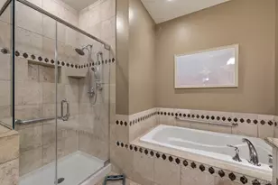 318 Roosevelt Way, Westbury, NY 11590 - Photo 21
