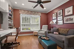 318 Roosevelt Way, Westbury, NY 11590 - Photo 23