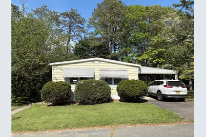 525/123 Riverleigh Ave, Riverhead, NY 11901 - Photo 1