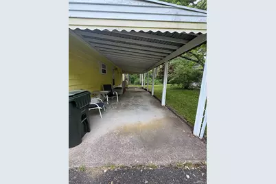 525/123 Riverleigh Ave, Riverhead, NY 11901 - Photo 11